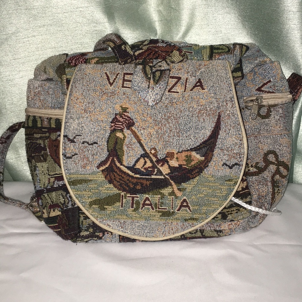 Embroidered Venezia backbag